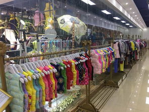 櫻桃巧克力 廣州童裝批發(fā)市場(chǎng)的折扣風(fēng)尚